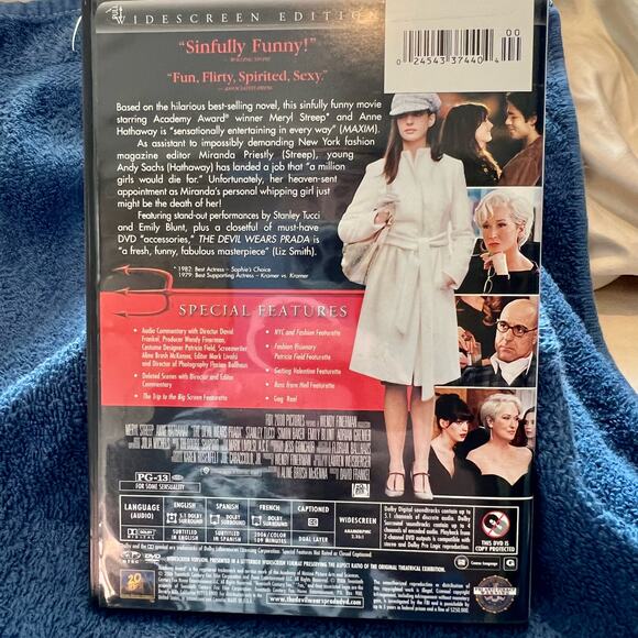 "The Devil Wears Prada" DVD - Picture 2 of 3